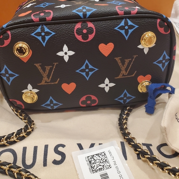 Authentic Limited Edition (time-capsule style) Louis Vuitton "Game On" Vanity PM - Picture 13 of 16